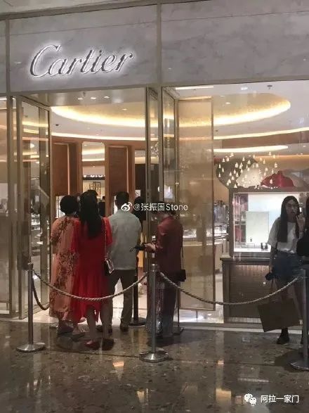 奢侈品快闪店是什么意思
